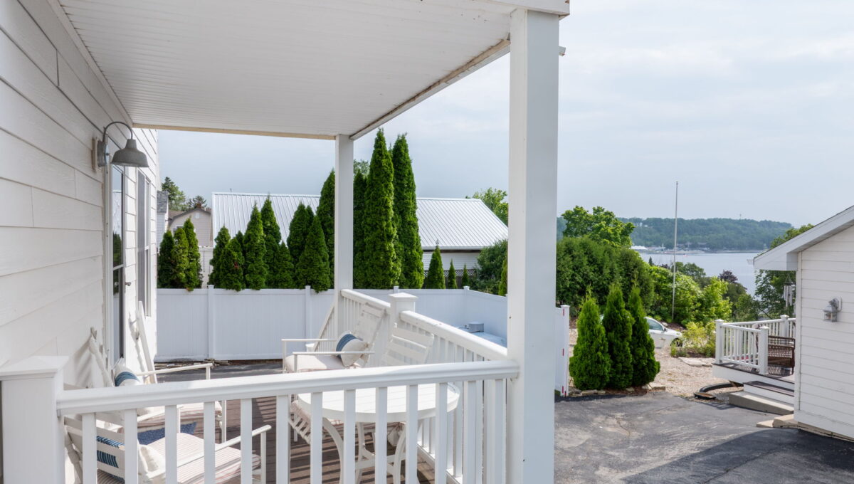 7863 Hwy 42 Egg Harbor Wisconsin Summer Ext-11