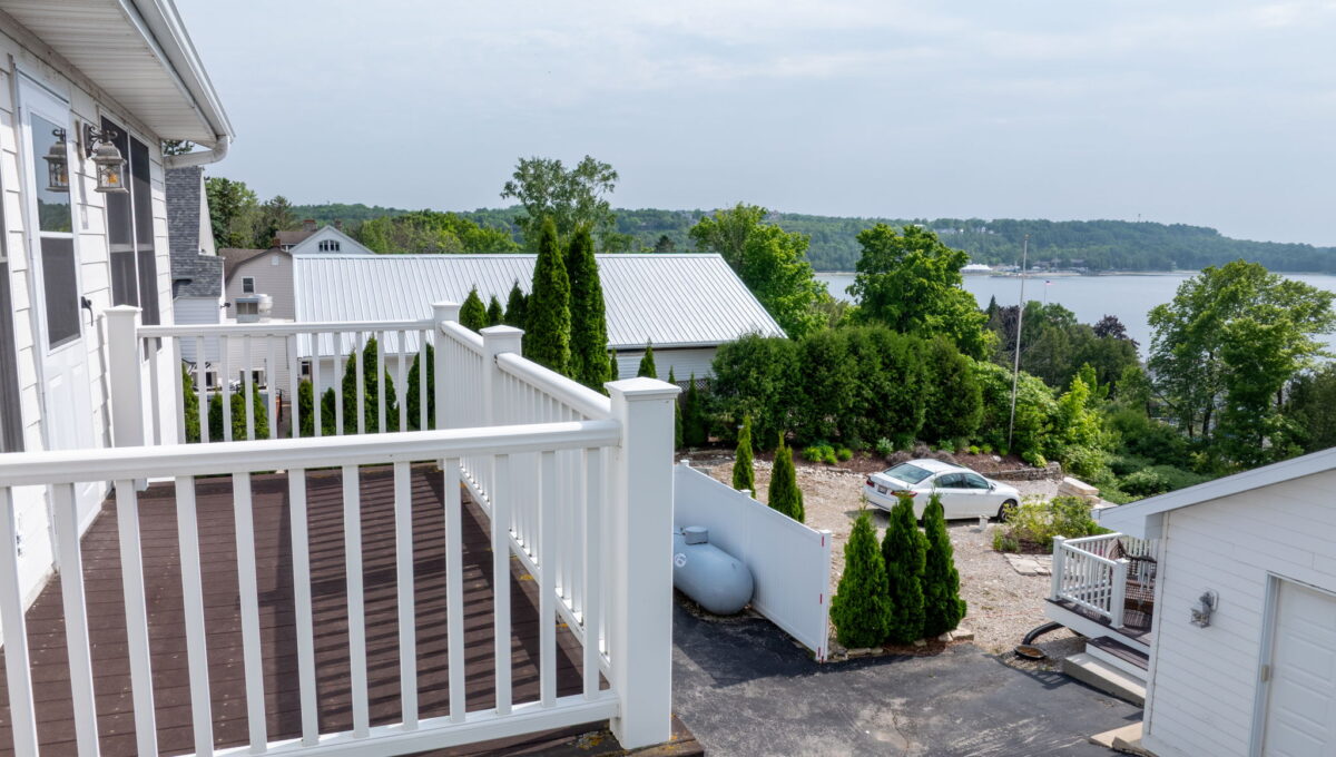 7863 Hwy 42 Egg Harbor Wisconsin Summer Ext-9
