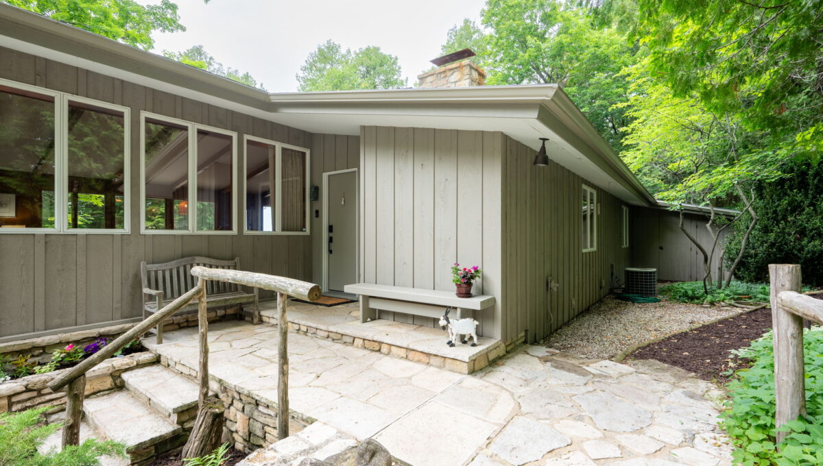 10107 Moravia St Ephraim Wisconsin-3